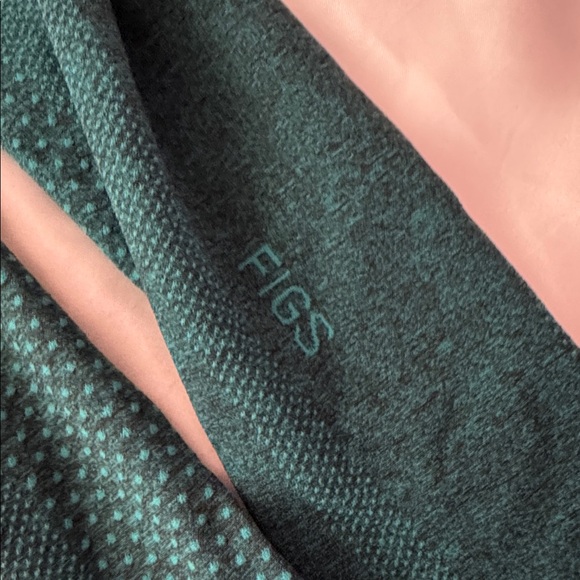 Figs Women's Dark Cactus Salta Seamless Longsleeve Underscrub Size Small - Picture 3 of 4